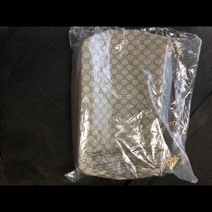 Gucci GG Supreme Canvas Hobo